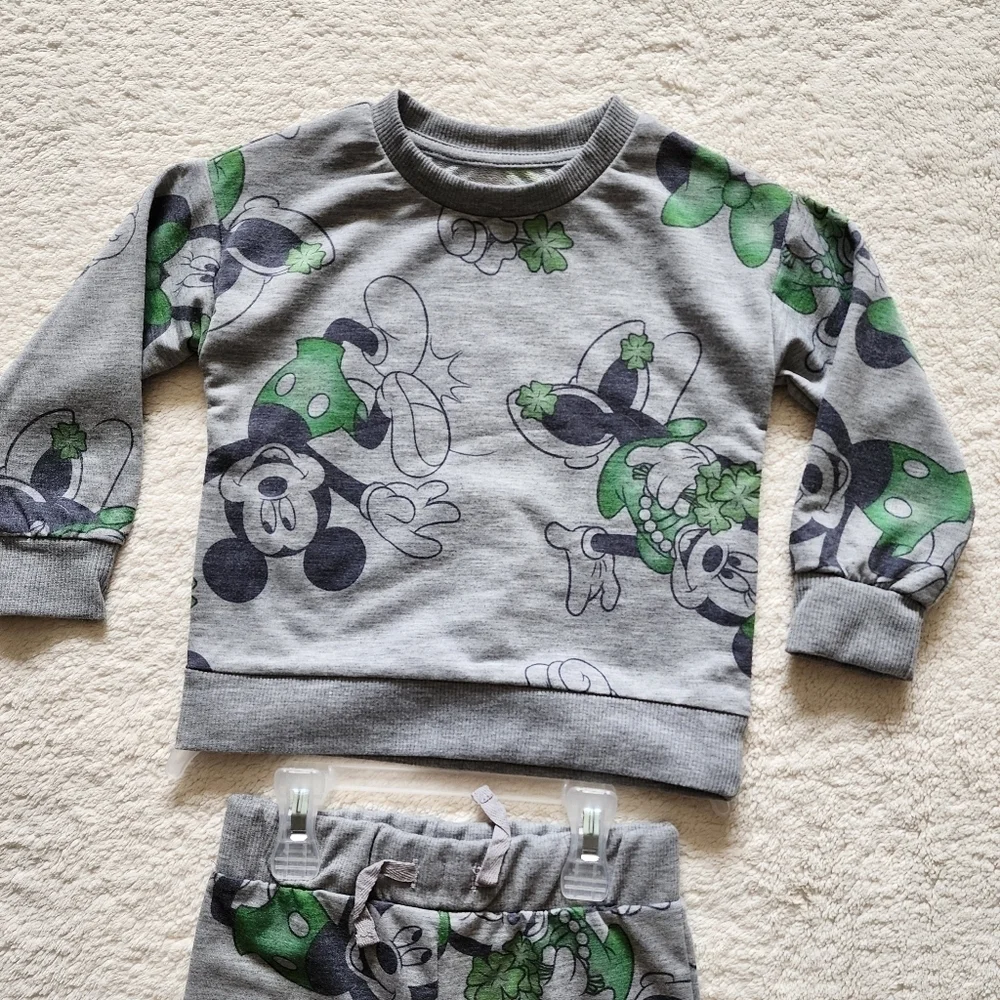 NEW unisex boy / girl Disney Mickey and Minnie mouse Patrick's day outfit size 2